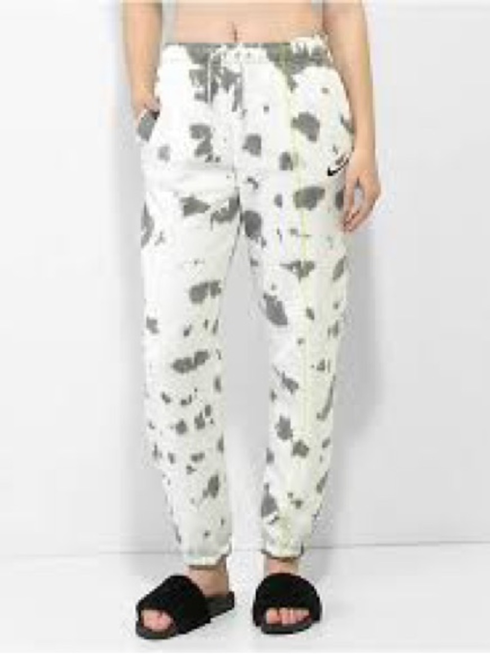 Nike women’s tie-dye jogger sweatpants